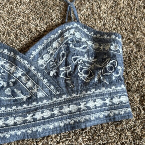 American Eagle Chambray Smocked Denim Halter Crop Top Blue Size Small - Picture 3 of 5